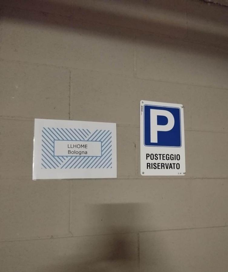 Llhome Bologna Elegante Monolocale Ristrutturato Con Posto Auto Coperto Buitenkant foto